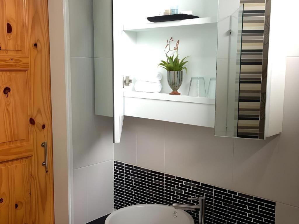 Med Room Korat Nakhon Ratchasima Luaran gambar