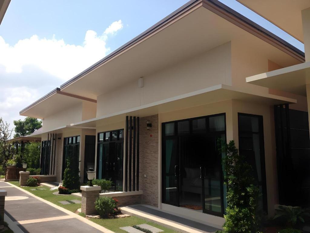 Med Room Korat Nakhon Ratchasima Luaran gambar