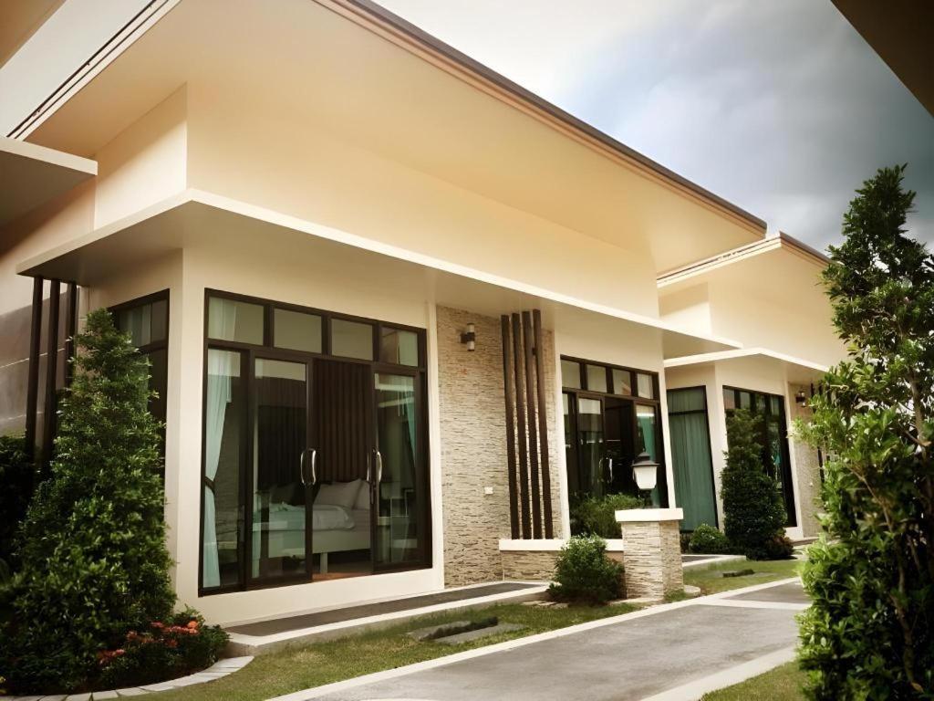 Med Room Korat Nakhon Ratchasima Luaran gambar