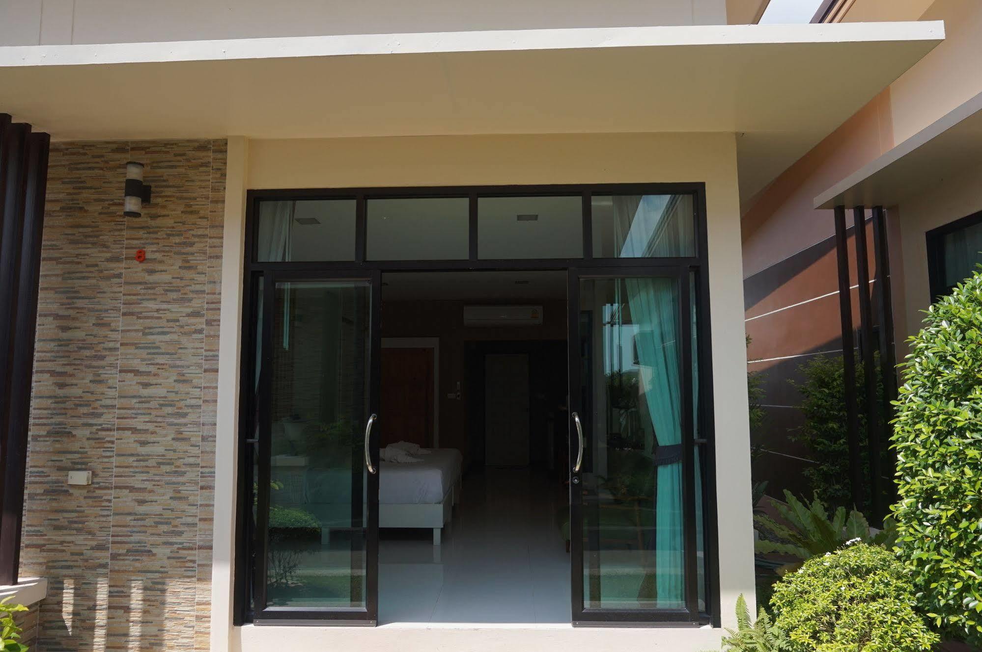 Med Room Korat Nakhon Ratchasima Luaran gambar