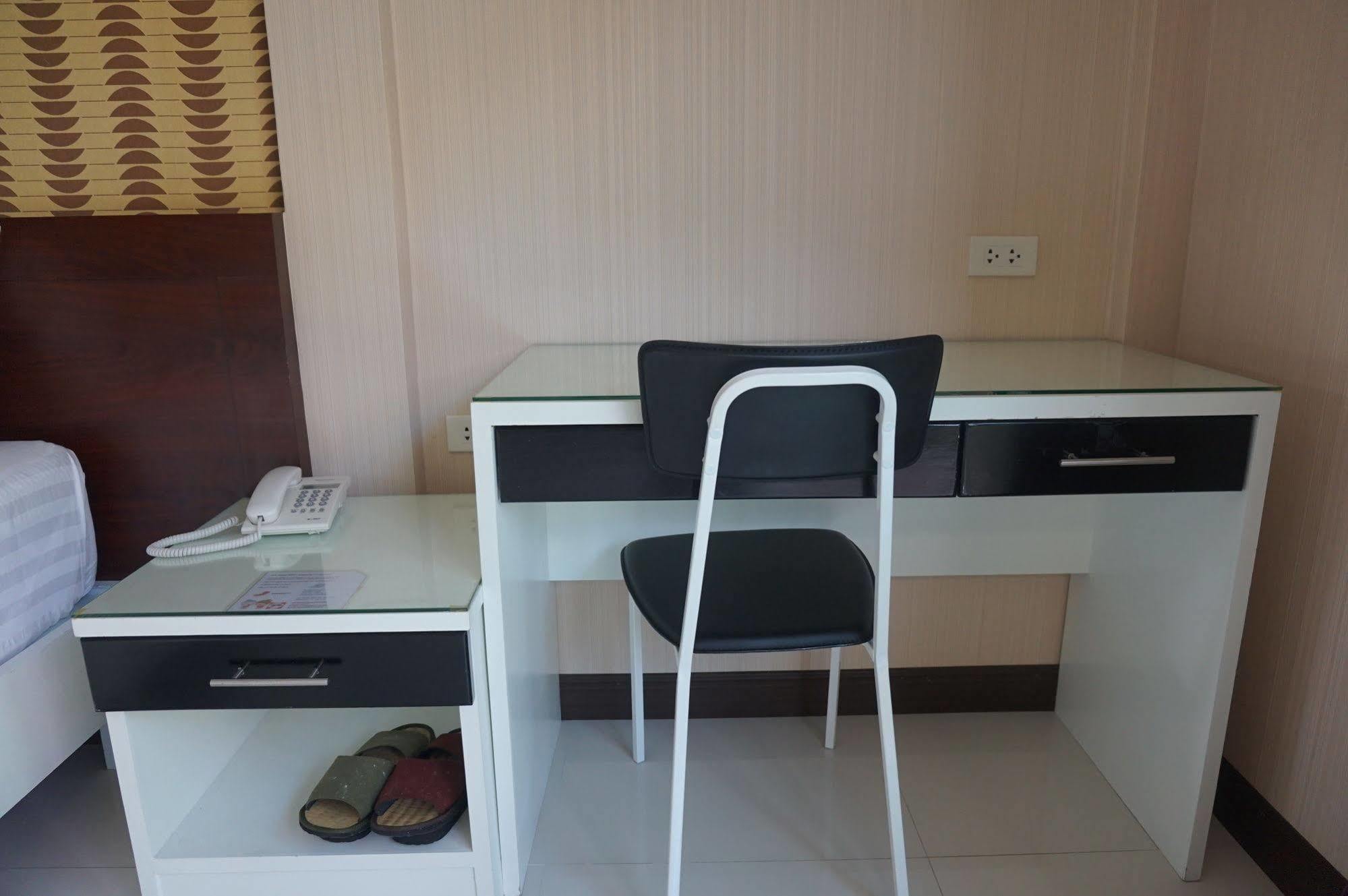 Med Room Korat Nakhon Ratchasima Luaran gambar